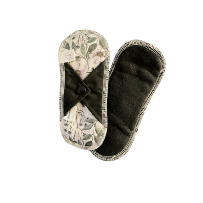 Serviettes hygiéniques lavables courte de jour régulière coton bio noir Marie fil 