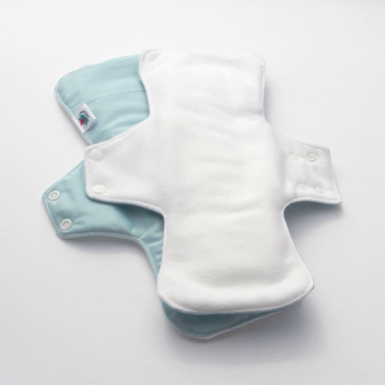 Serviette hygiénique Mama Pad Bleu protection contre l'incontinence post accouchement, flux abondants - Ta grand-mère approuve